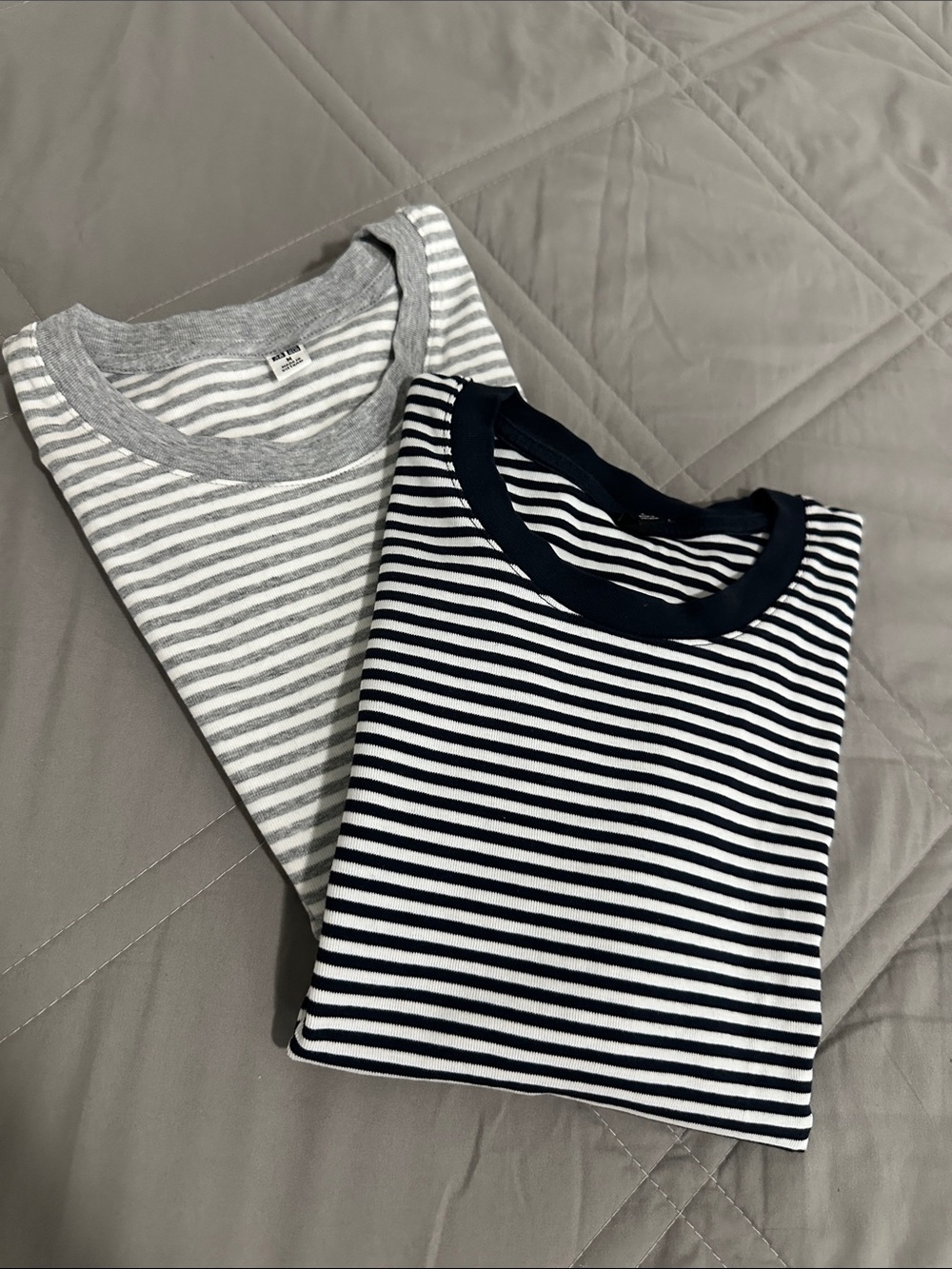 Bundle of 2 UNIQLO Striped Crewneck Tee - Women